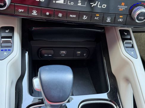 Certified 2024 Kia Telluride EX FWD image 24