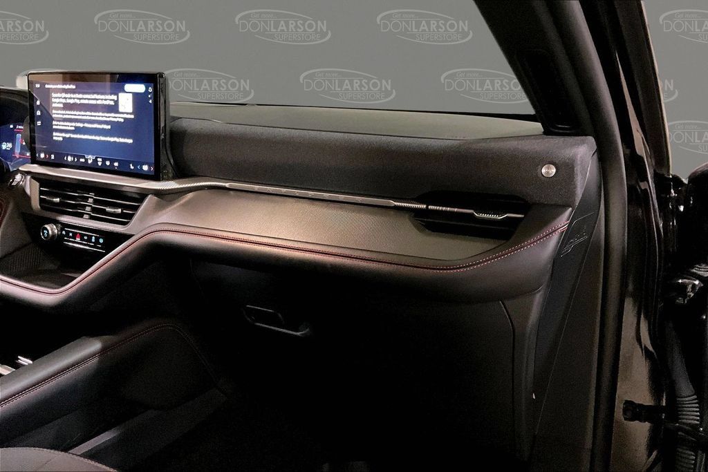 Certified 2025 Ford Explorer ST-Line AWD/4WD image 32