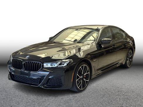Used 2023 BMW 530e w/ M Sport Package RWD image 1