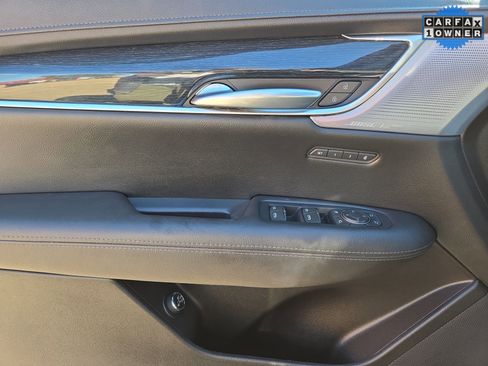 Used 2025 Cadillac XT5 Premium Luxury image 15
