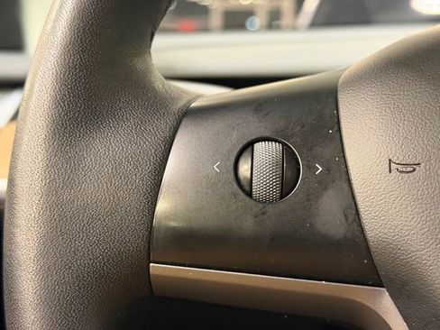 Used 2022 Tesla Model 3 Performance image 25