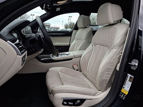Used 2016 BMW 750i xDrive AWD/4WD image 17