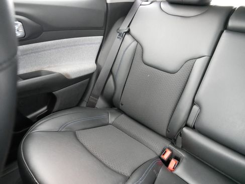 Used 2022 Jeep Compass Latitude w/ Convenience Group image 12