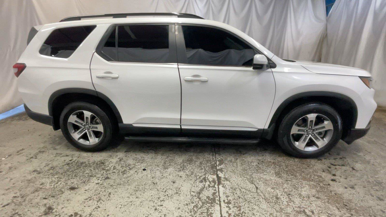 Certified 2024 Honda Pilot EX-L image 5