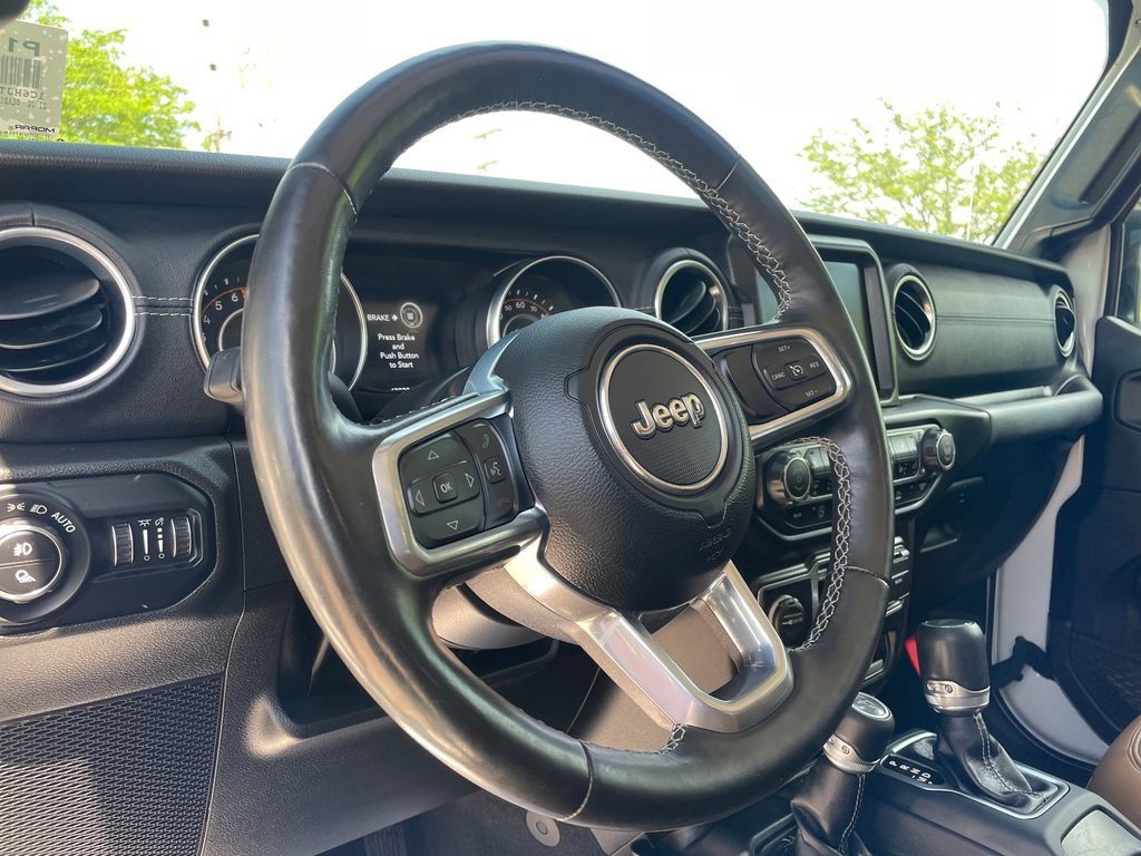 Used 2022 Jeep Gladiator Overland w/ Popular Equipment Package AWD/4WD image 28