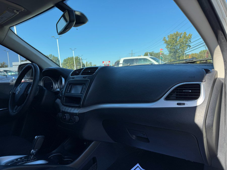 Used 2018 Dodge Journey SXT w/ Blacktop Package FWD image 21