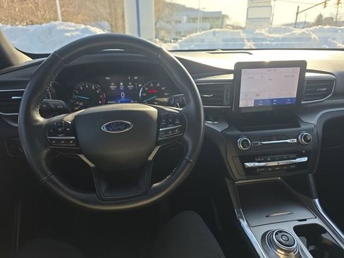 Used 2020 Ford Explorer XLT w/ Equipment Group 202A image 24