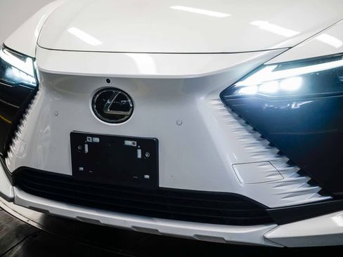 Used 2024 Lexus RZ 300e Premium image 8