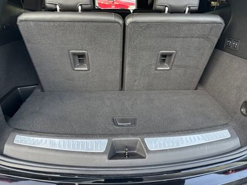 Used 2022 Cadillac XT6 Premium Luxury image 23