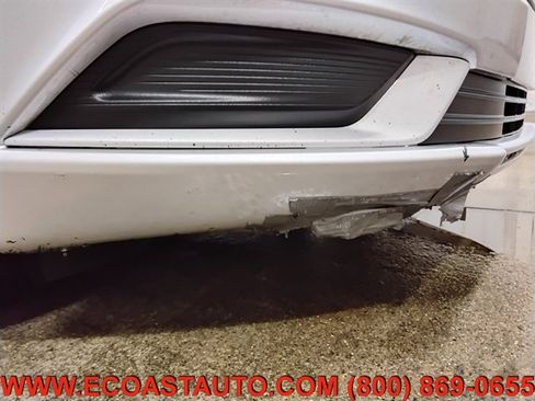 Used 2018 Ford Fusion SE FWD image 16