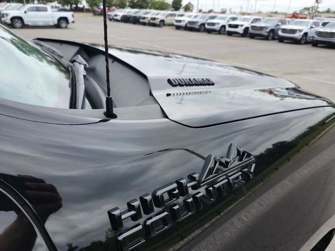 Certified 2025 Chevrolet Silverado 1500 High Country w/ High Country Premium Package AWD/4WD image 7