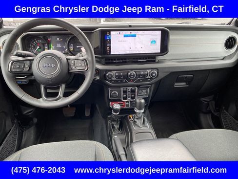 Used 2024 Jeep Wrangler Unlimited AWD/4WD image 28