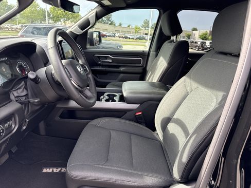 Used 2025 RAM 1500 Big Horn RWD image 15