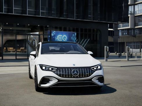 New 2025 Mercedes-Benz EQE AMG AMG EQE image 7