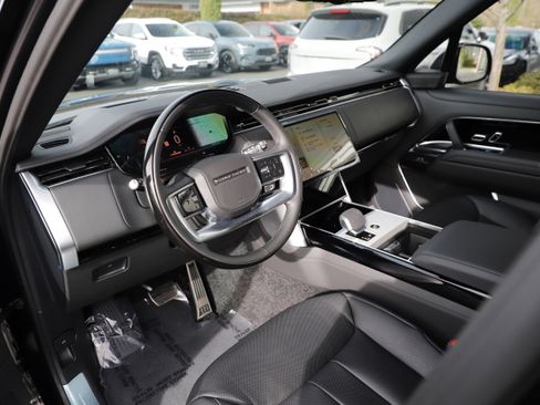 New 2026 Land Rover Range Rover Long Wheelbase SE AWD/4WD image 20