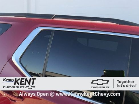 Used 2019 Chevrolet Traverse LT image 10