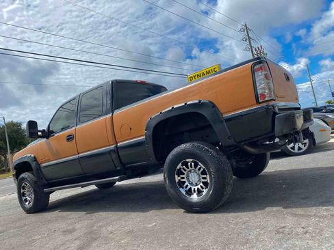 Used 2001 Chevrolet Silverado 2500 LT w/ Snow Plow Prep Pkg image 3