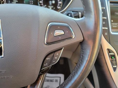 Used 2016 Lincoln MKX Reserve w/ Driver Assistance Package image 28