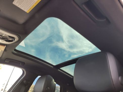 Used 2021 Porsche Macan S image 26