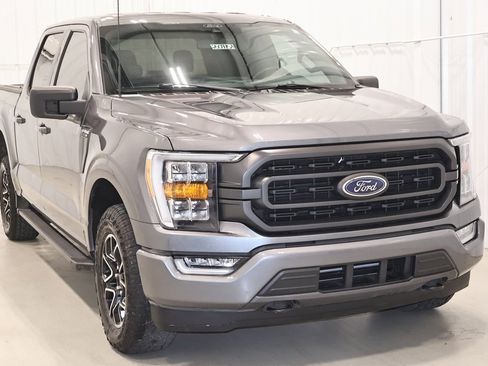 Certified 2021 Ford F150 XLT w/ Equipment Group 302A High image 4