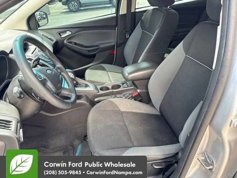 Used 2014 Ford Focus SE FWD image 10