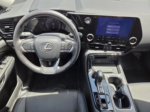 Used 2024 Lexus NX 250 FWD image 11