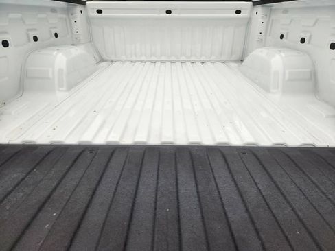Certified 2026 Chevrolet Silverado 1500 LT AWD/4WD image 32