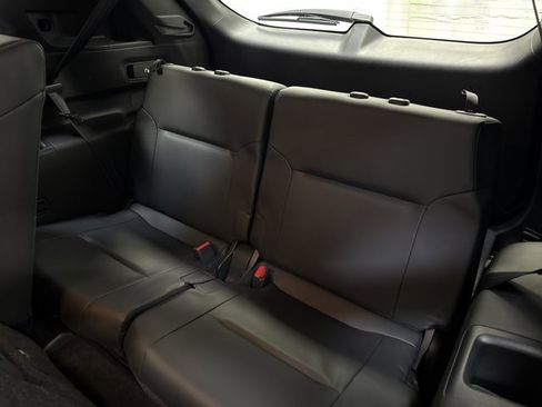 Used 2023 Mitsubishi Outlander SE image 28