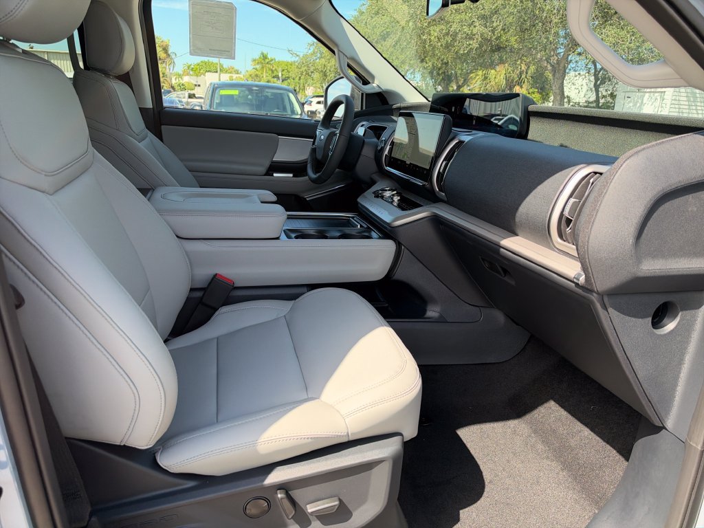 New 2027 Ford Expedition Max Active RWD image 21