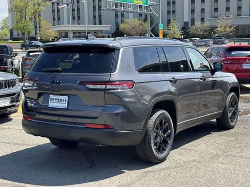 New 2026 Jeep Grand Cherokee L 4WD image 2
