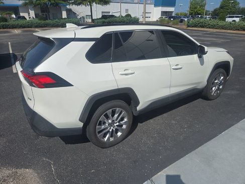 Used 2022 Toyota RAV4 XLE Premium FWD image 2