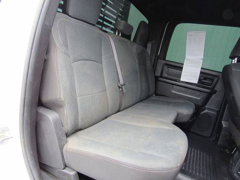 Used 2022 RAM 3500 Tradesman w/ Chrome Appearance Group AWD/4WD image 18
