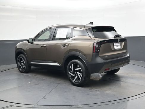 Used 2026 Nissan Kicks SV image 6