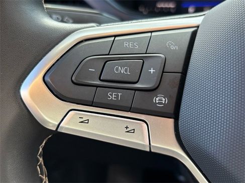 Used 2022 Volkswagen Taos SE image 33