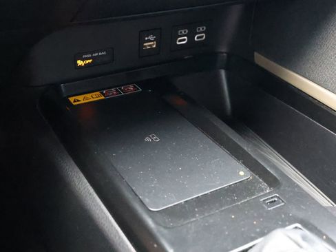 Used 2025 Toyota Camry LE FWD image 21