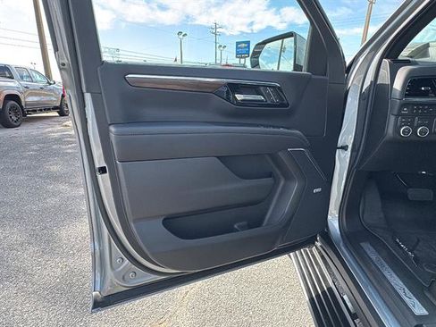New 2026 Chevrolet Suburban High Country AWD/4WD image 27