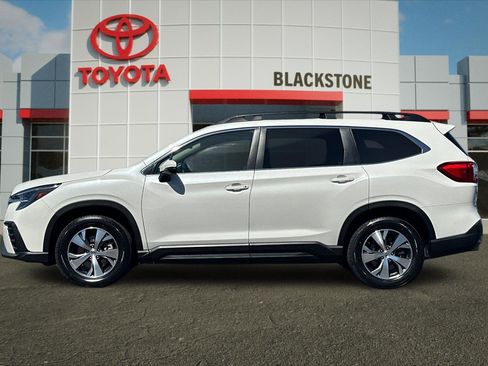 Used 2023 Subaru Ascent Premium w/ Convenience Package AWD/4WD image 6