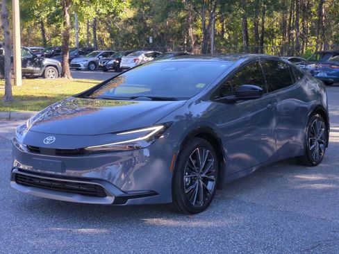 Certified 2026 Toyota Prius XLE image 1