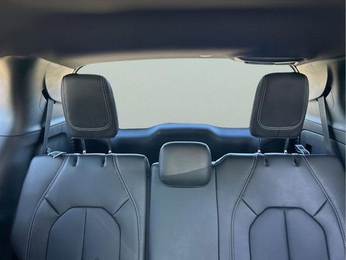 New 2026 Chrysler Pacifica Select image 26