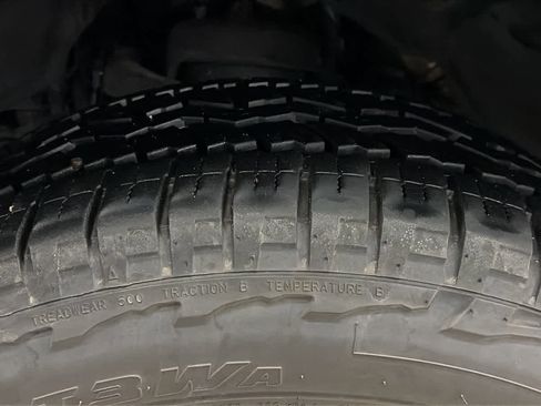 Used 2025 RAM 1500 Limited w/ Off Road Group image 31