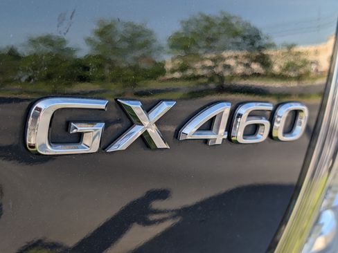 Used 2023 Lexus GX 460 Premium w/ Premium Package AWD/4WD image 9