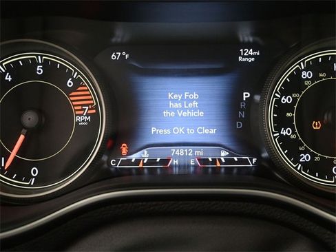 Used 2023 Jeep Cherokee Altitude Lux image 18