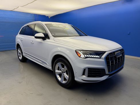 Used 2023 Audi Q7 2.0T Premium Plus w/ Premium Plus Package AWD/4WD image 2