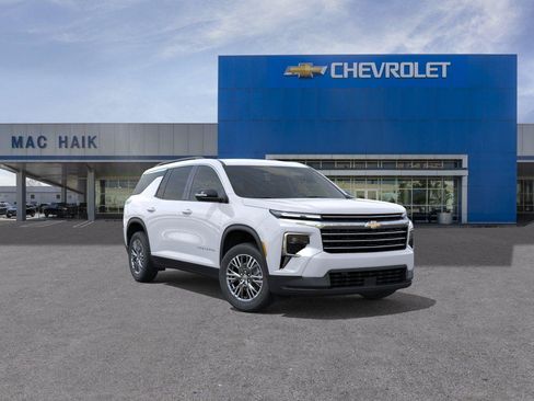 New 2026 Chevrolet Traverse LT w/ Driver Confidence Package FWD image 1