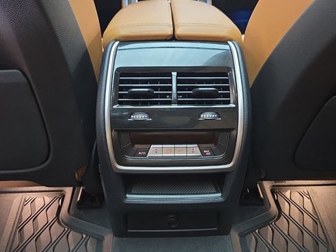 Used 2022 BMW X5 xDrive45e image 16