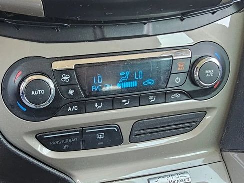 Used 2012 Ford Focus SEL image 20