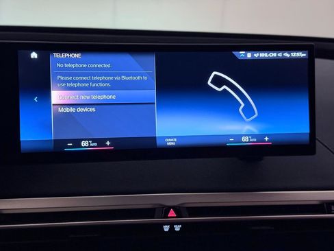 Used 2023 BMW iX xDrive50 w/ Premium Package AWD/4WD image 34