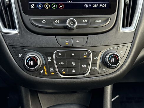 Used 2023 Chevrolet Malibu LT image 5