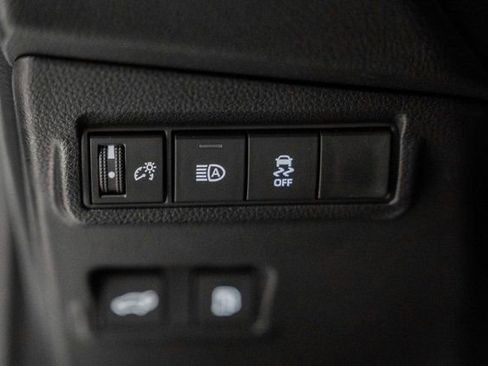 Used 2026 Toyota Corolla Cross XSE image 43