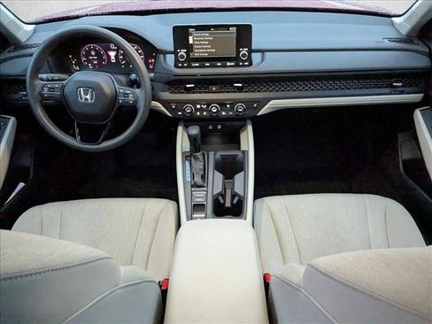 Used 2024 Honda Accord EX image 19